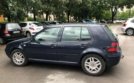 VW Golf 2002 - Bežigrad